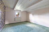 OG Kinderzimmer - Renovierungsbedürftiges Zweifamilienhaus mit 1.130 m² Eigentumsgrundstück in Sickte! Meine Immobilie