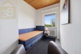 Kinder-/Gästezimmer - Modernisiertes Zweifamilienhaus mit großem Garten, Sauna und Garagen! Meine Immobilie=Mein Partner!