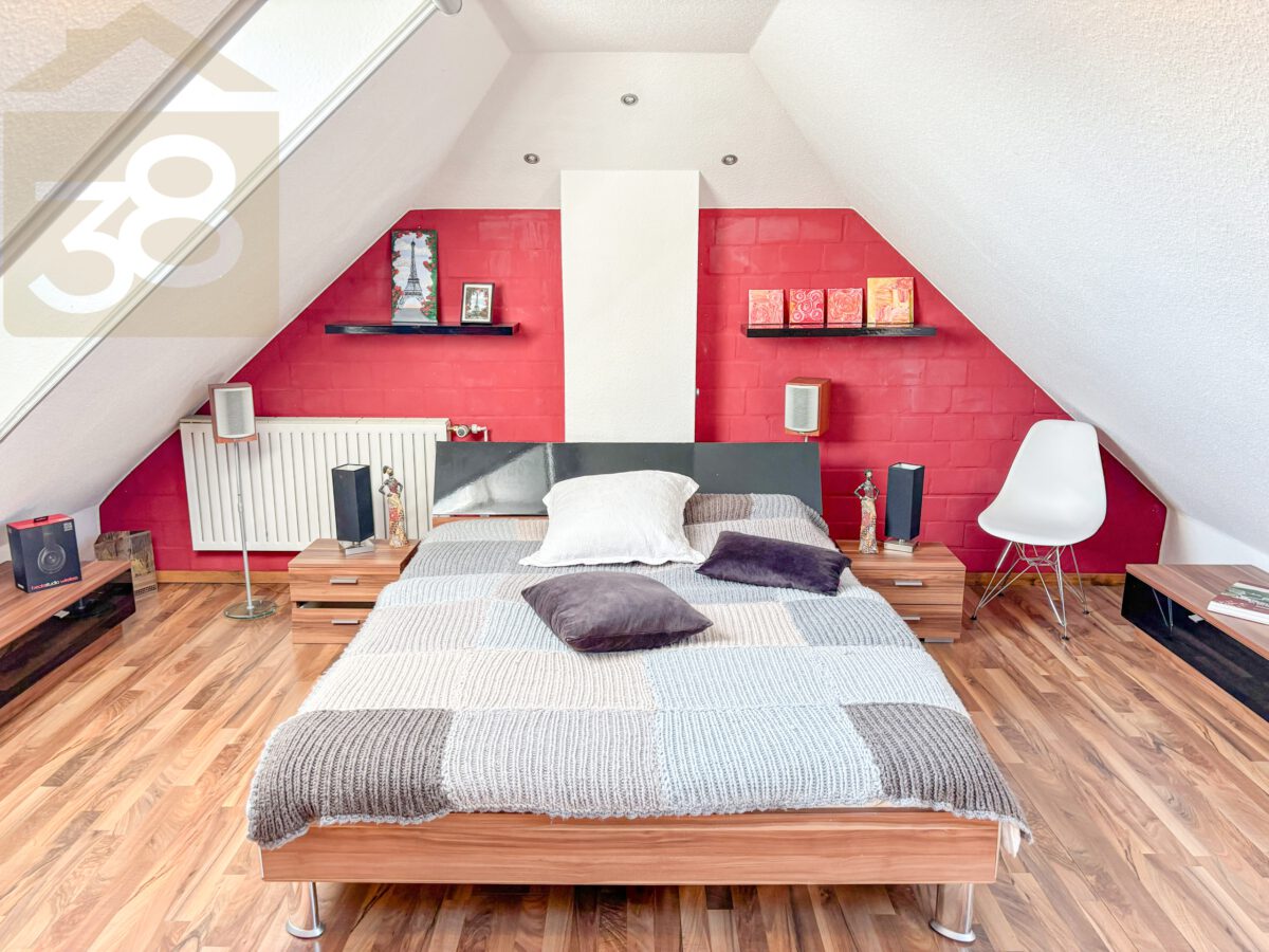 Schlafzimmer DG