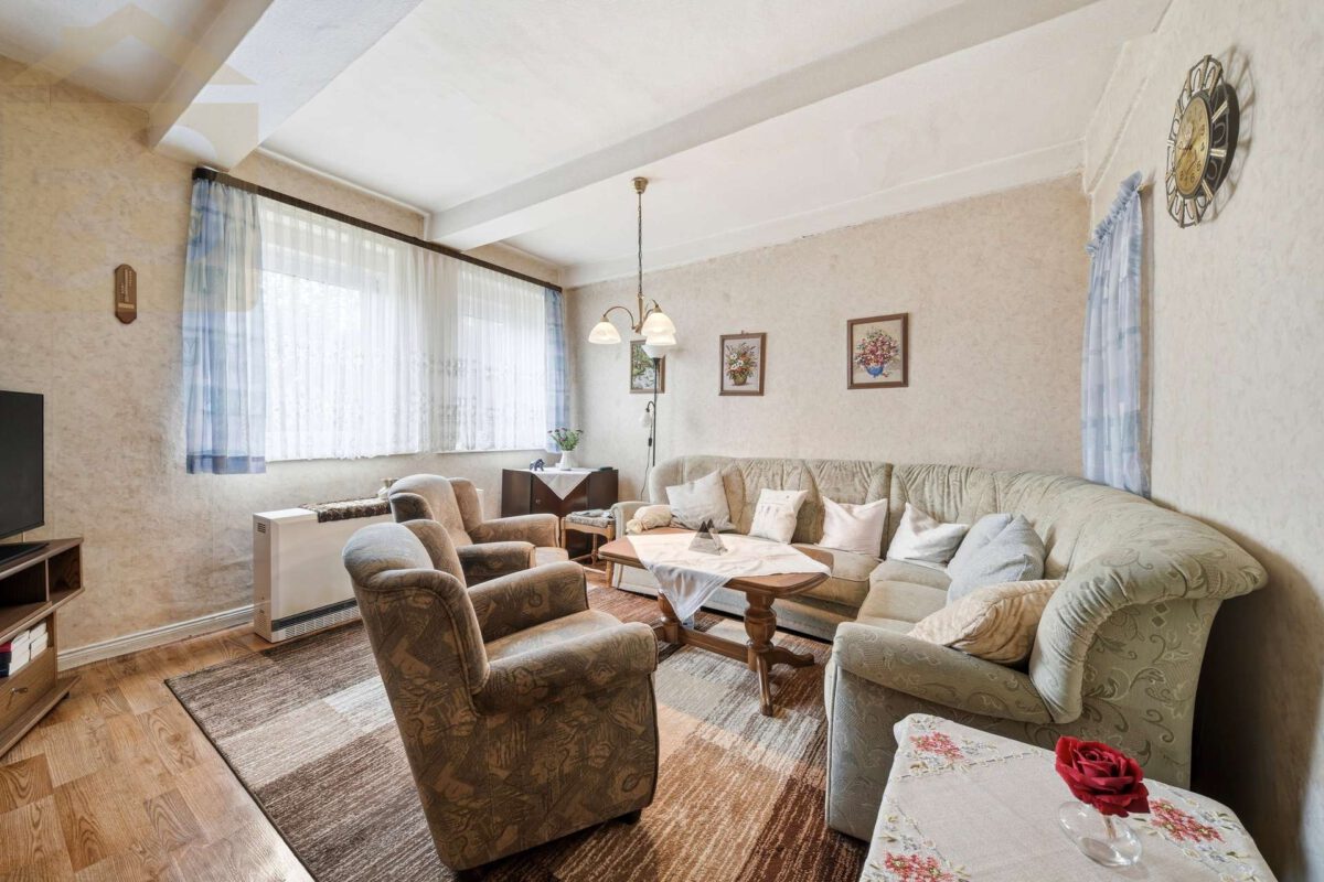 Wohnzimmer Altbau