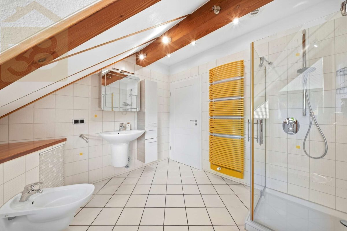 Badezimmer DG